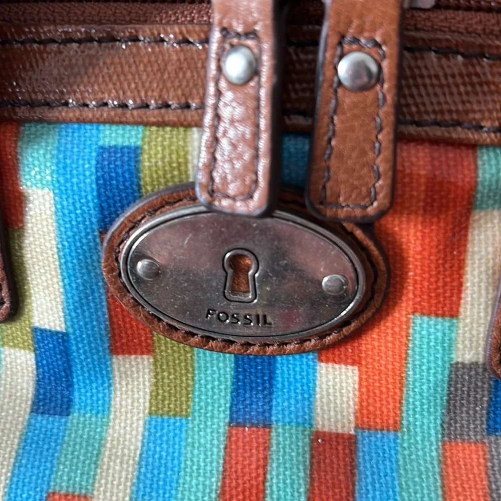 Cute FOSSIL SATCHEL - Picture 2 of 4